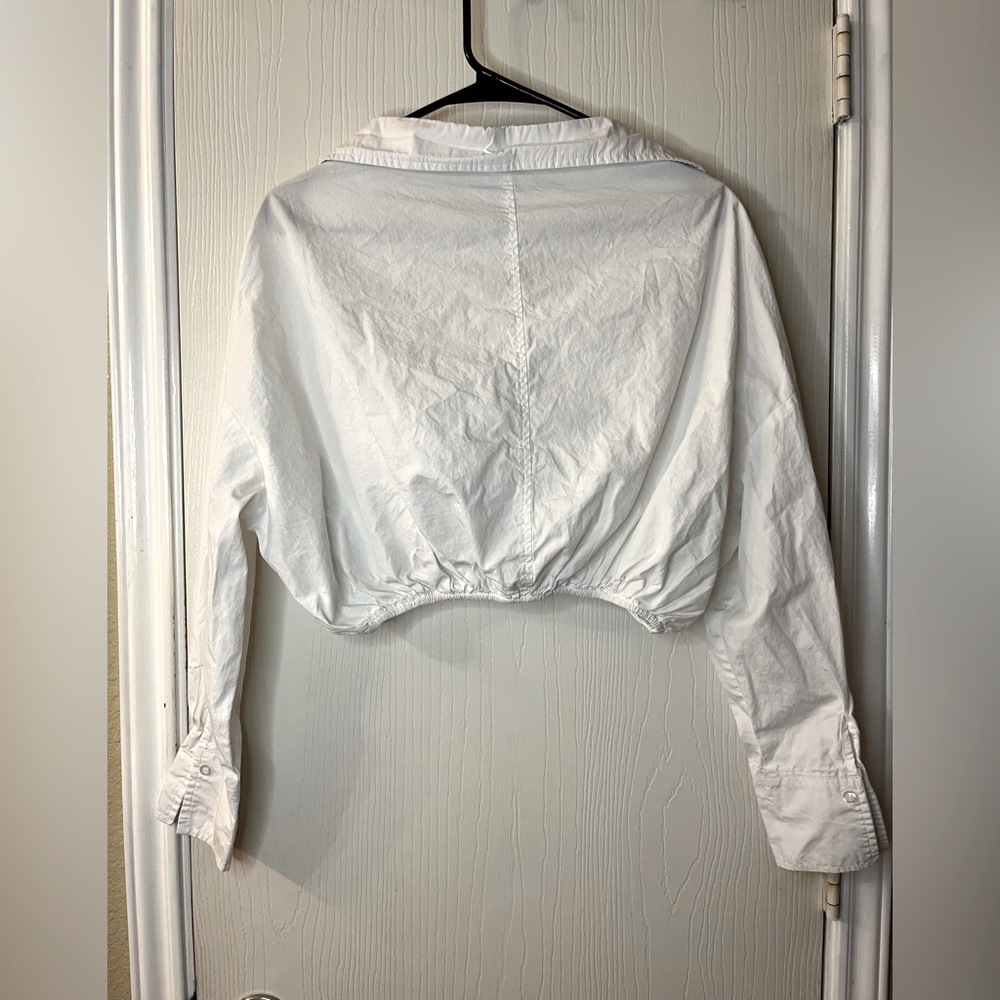 🛍️The Sweet Collective Small Elegant Cropped White Women's Top - Picture 2 of 3